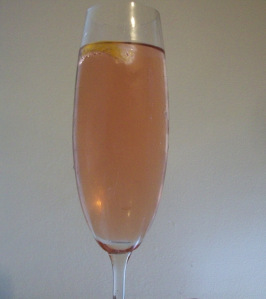 champagne-cocktails-kir-imperiale